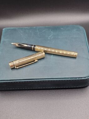 Sheaffer Targa 1005 Fountain Pen, White Dot. 14k Medium Nib. NOS. Never Inked.